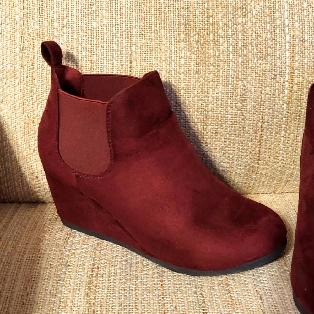 Burgundy wedge boots